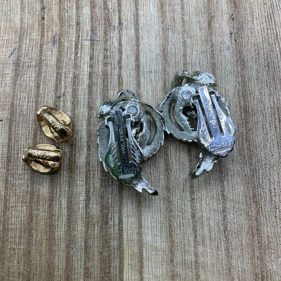 Sarah Coventry Vintage Bundle Clip On Earrings - Picture 2 of 4